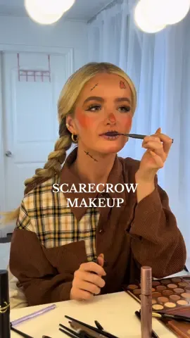@COVERGIRL @Maybelline NY @NYX Professional Makeup @YSL Beauty @ColourPop Cosmetics #scarecrowmakeup #easyhalloweenmakeup #easycostume #halloweensounds #halloweenlook 