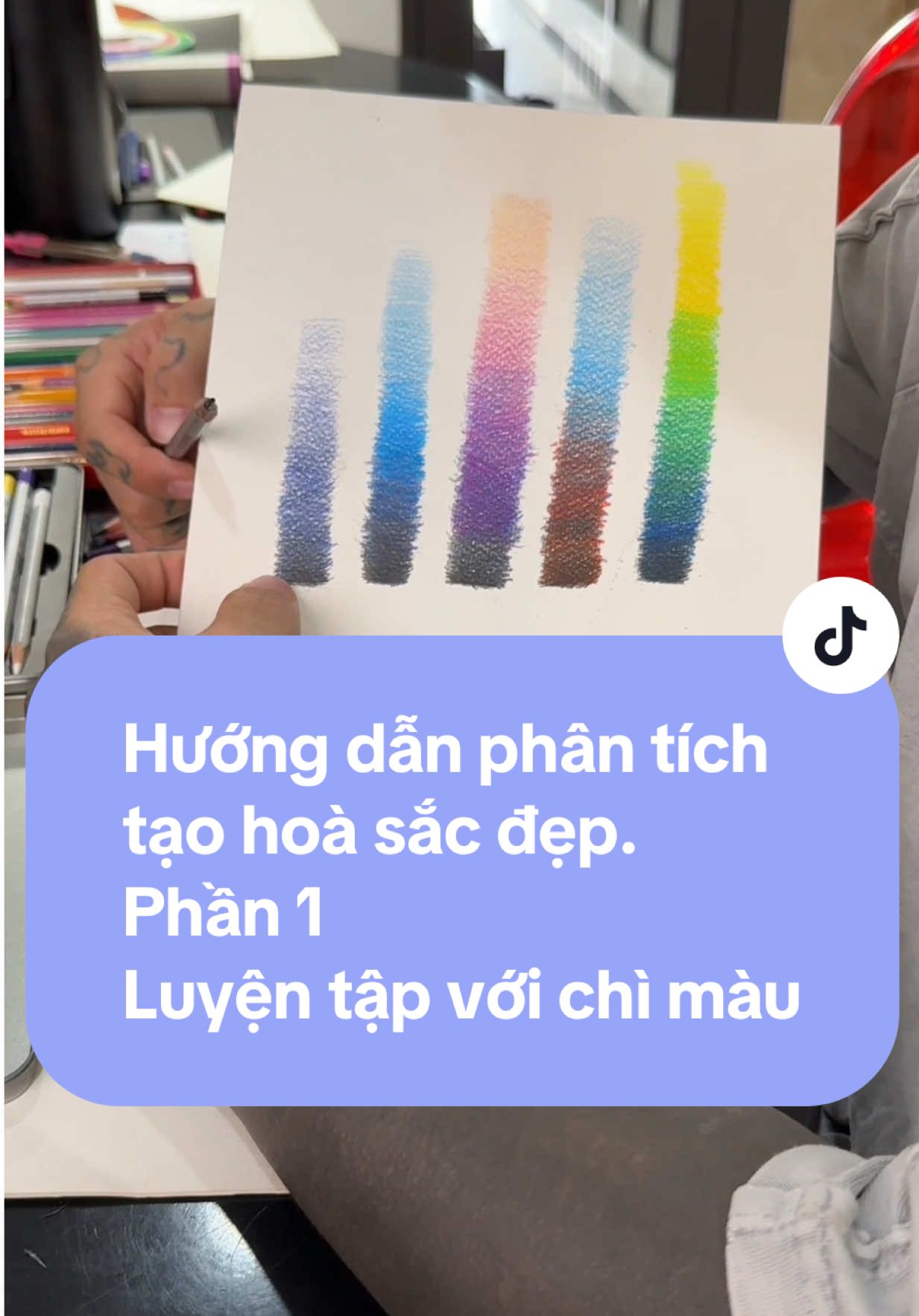 Hướng dẫn luyện tập, phân tích hoà sắc với bút chì màu. - Cách chuyển đậm nhạt với 1 màu chì. - Chuyển đậm nhạt với nhiều tông màu chì khác nhau - Hướng dẫn trộn các màu chì khác nhau thành một thang màu hoàn chỉnh - Hướng dẫn phân tích và ứng dụng kỹ thuật vẽ chì màu với các màu sắc tự chọn. Học xăm tại thành phố Hồ Chí Minh cùng với @Tattoo Champions  #happytruongtattoo #xamhinhnghethuat #họcxămdễthôimà #họcxămhình #hocxamonline 