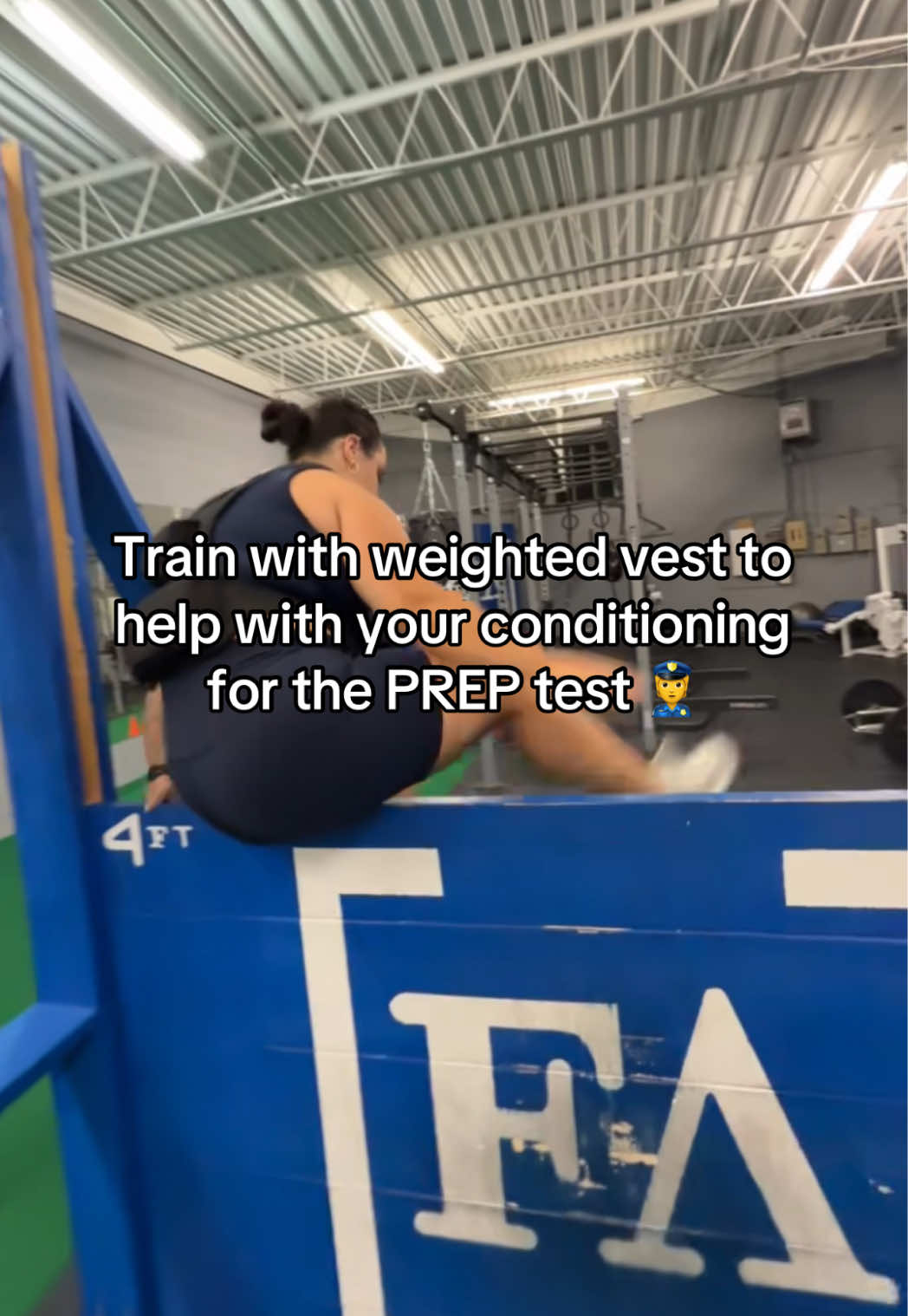 #policefitness #femalecoach #femalecop #policetraining #weightedvest 