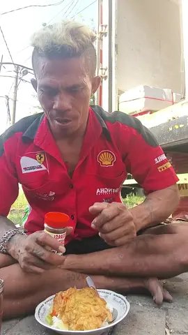 makan pagi sayaaaaaaaaang #nasuk beranda