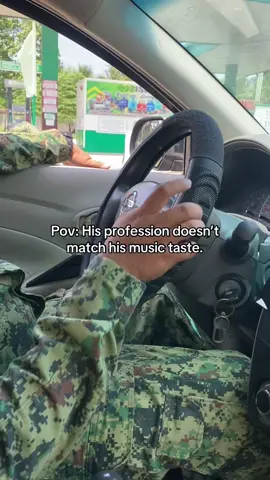 Laking No Pets Allowed pala to si Sir 👮‍♂️ hahaha #fyp #nopetsallowed #pulisnyopo #music #musictaste 