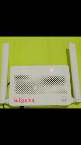 Wifinya gk bisa di pake dari kemarin, Lampu merahnya kedip2 terus, udah 2 rumah yg pakai Indihome kayak gni juga, kira2 ada yg sama kah? #indihome #wifiindihome #indihomebytelkomsel 