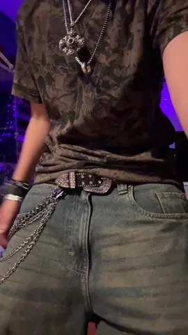 emo boy starts violently dancing ?!?  