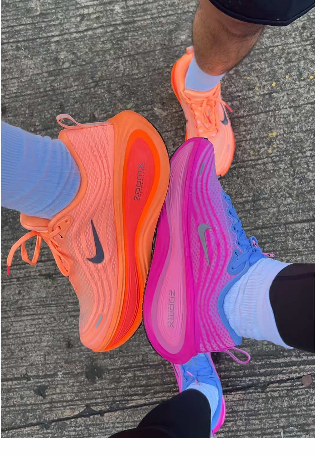 Twin 🧡💘 #NikeVomero #Vomeroplus #RunTok #RunningCouple #CoupleGoals 
