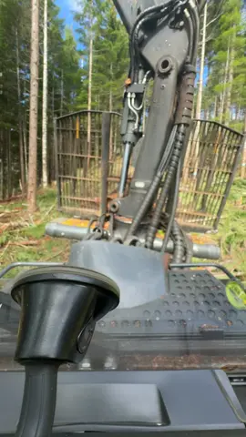 #fyp #pnw #bluecollar #fakeittellyoumakeit #logging 