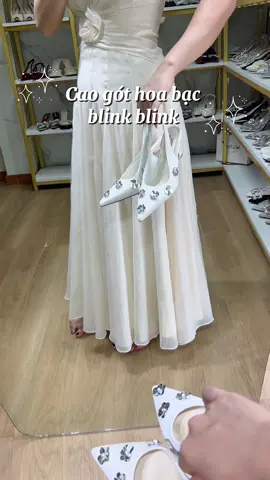 Giày cao gót hoa bạc blink ✨✨. Form chuẩn 1-7-9p nàng nha. #chidepstore #giaycaogot #giaymuinhon #giayhoabac #xuhuong 