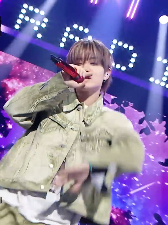 PARADISE at Music Core #treasure #ygfamily #kpop #fyp 