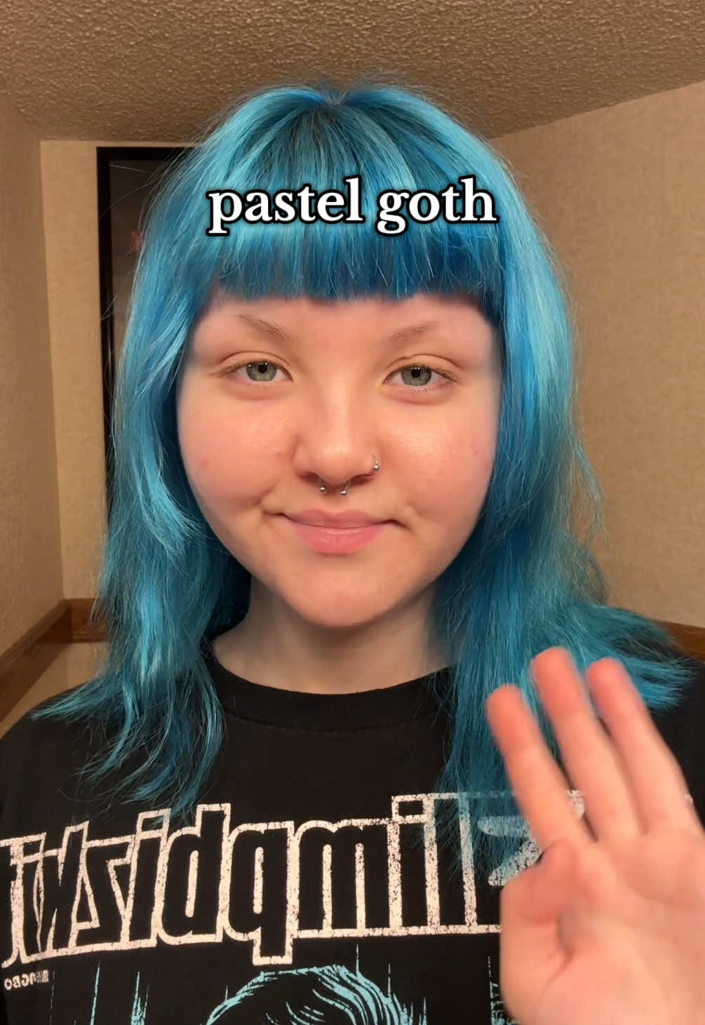 bringing back bright colorful lipstick 😋 #fyp #foryoupage #makeuptutorial #grwm #pastelgoth 