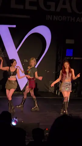 Sinb solo! She looks like shes having so much fun with it 😄 #kpop #Viviz #sinb #umji #Eunha 