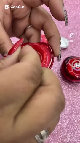 ✨Un Brillo Gelatinoso y sensorial que hidrata, deja tus labios con un agradable olor y con una textura como pegajosa, viene en diferentes colores 💁🏻‍♀️💋Que esperas para probarlo ✨💗#maquillaje #girls ##parati 🧚🏻‍♀️🧚🏻‍♀️#GlowUp #bloomshell 🛍️