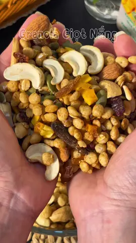 Bí quyết ăn sáng ăn khuya mà vẫn không sợ tăng ki nè mí bà oi#xuhuong #granola #granolagiotnang #health #@bepnhangan94