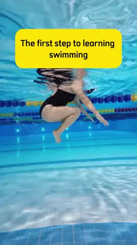 The first step to learning swimming #swim #swimmer #swimming #swimminglessons #tipsswim 