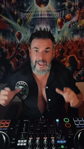 #sobranlaspalabras #bachata #nuevacancion #amor #musica 