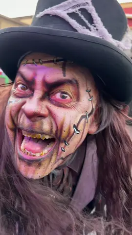 When the gates opened… the monsters swarmed 👹🖤 Knott’s Scary Farm wasted no time unleashing the terror. Opening moment = pure nightmare fuel. #KnottsScaryFarm #OpeningMoment #MonstersUnleashed