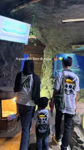 Rekomendasi aquarium date di jogja !  🪼🐠🪸🦈🐳🌊 #fyp #aquarium #minizoo #suralokainteractivezoo #jogja 