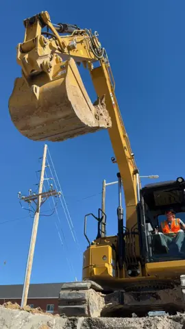 8” waterline bore in Cheyanne Wyoming.   #rockyridgeexcavating 