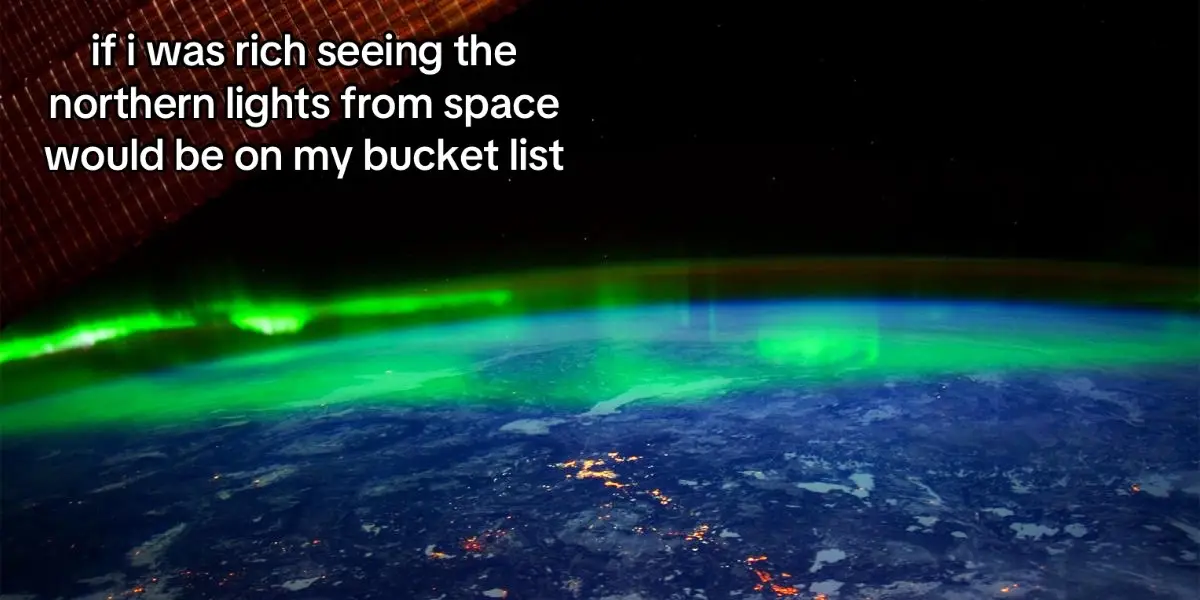 if only i was a millionaire 😒😖 #northernlights #space 