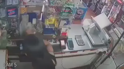 El panadero con el pan 