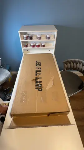 Unboxing this beautiful half moon lamp#tiktokviral #nailtechessentials #tiktokmademebuylt #foryou 