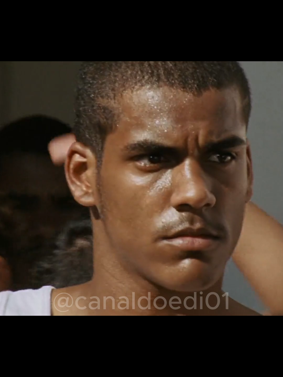 #174 #cidadededeus #tropadeelite2 #tropadeelite #comunidade #vidasopostas #pedrodom #carandiru #aleieocrime #favela #crime #bope #impuros #choque #filmes #core #series #cdd #rota #pmrj