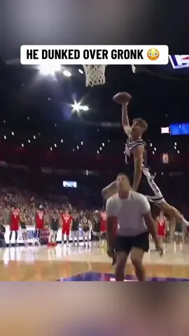 (via ArizonaMBB/X) #Arizona #MBB #dunk #Gronk 
