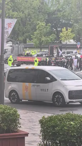国庆韩国游行反华。 #中国人团结起来 #国庆出游 #国庆