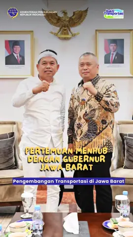 Kemarin sore Menteri Perhubungan Dudy Purwagandhi menerima audiensi Gubernur Jawa Barat Kang Dedi Mulyadi untuk membahas perkembangan transportasi di wilayah Jawa Barat, termasuk peningkatan konektivitas perkeretaapian dan optimalisasi Bandara Kertajati.  Sinergi ini ditujukan untuk mendukung kelancaran mobilitas dan aksesibilitas warga Jawa Barat secara lebih efektif. #MenghubungkanIndonesia #BaktiTransportasiUntukNegeri #SetahunBerdampak