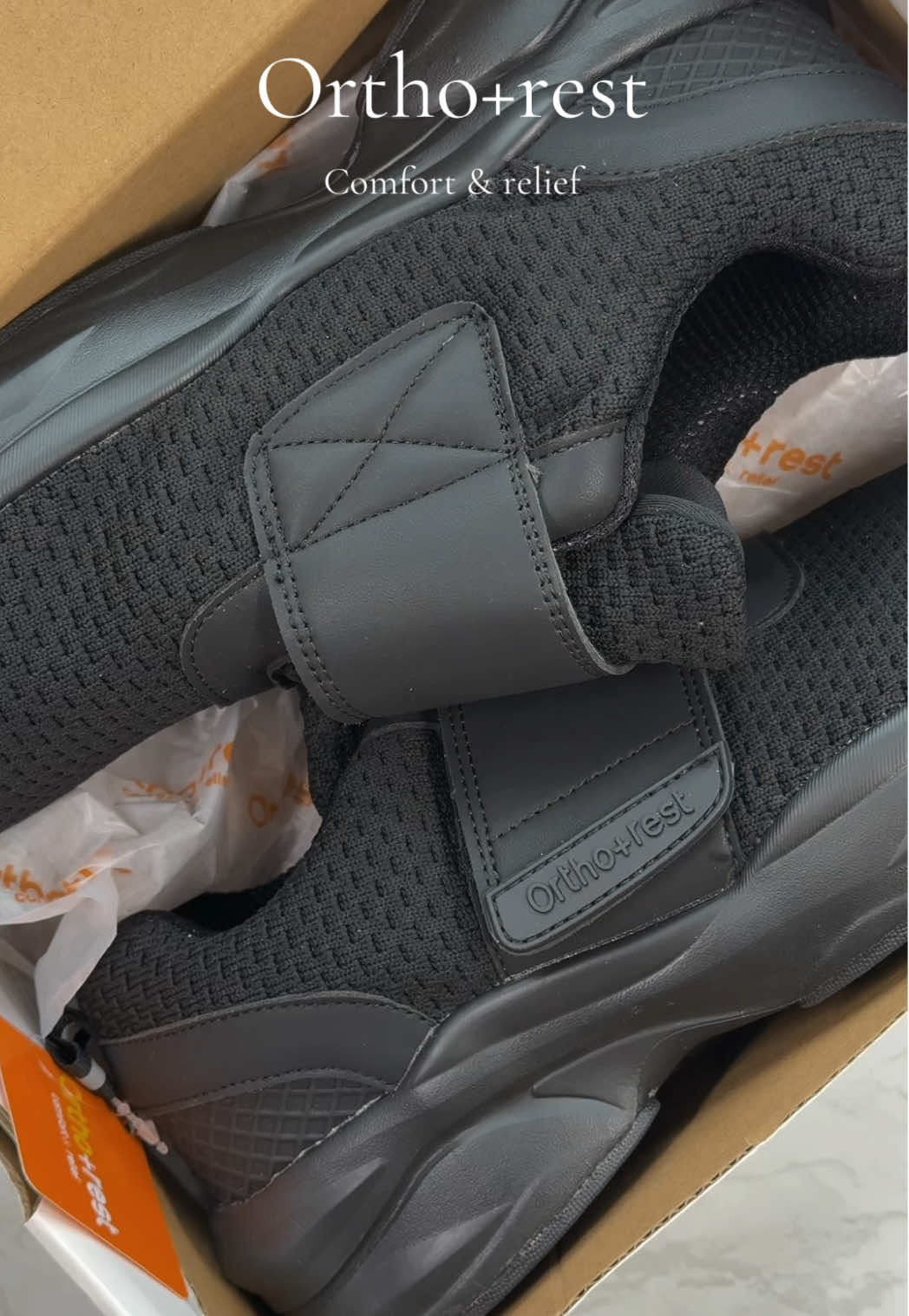 If you have extra flat feet you need this omg they’re sooo comfy 🤏🏼 #tiktokshopfalldealsforyou #tiktokshopcreatorpicks #orthopedics #orthoshoes 