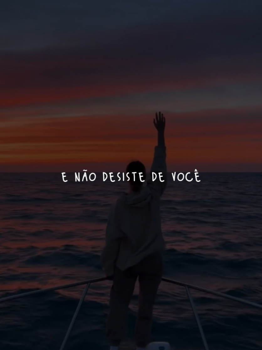 Ele não desiste de você 🙏🏻🤍  #louvor #gospel #hino #status #mariamarçal 