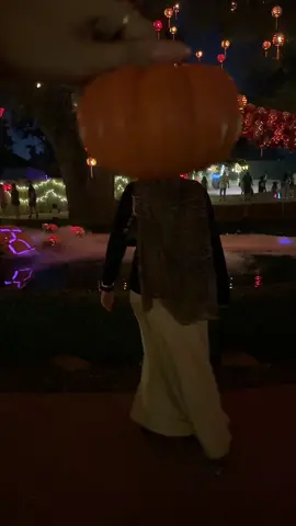 fell in love in october 🍂 #fyp #fall #fit #like #repost 