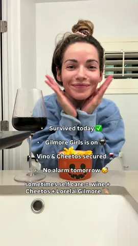 but if you’re not team Logan…. #gilmoregirlstiktok #gilmoregirls #winetiktok🍷 