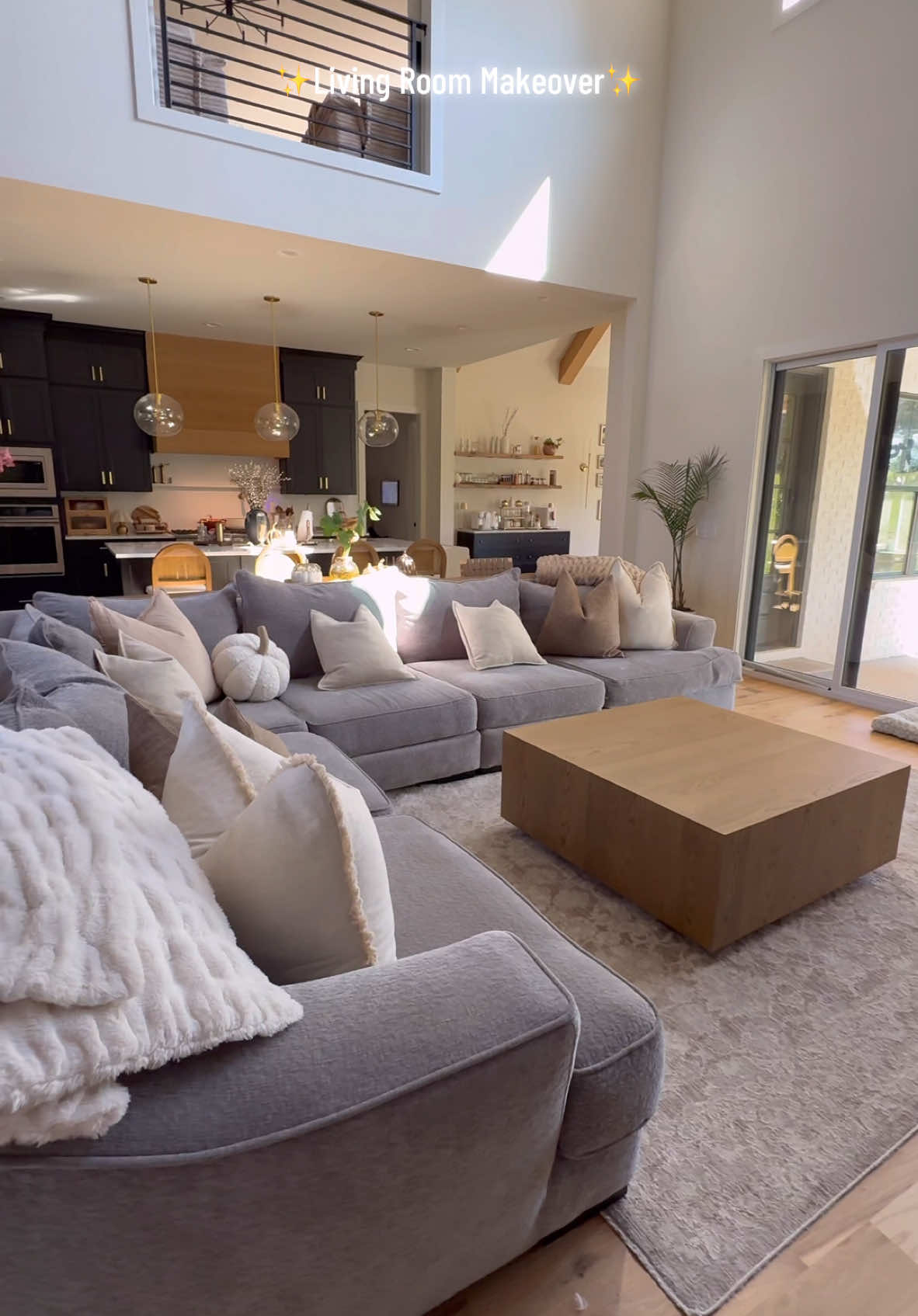 New living room… who dis?? 🧽🫧✨ #CleanTok #cleanhome #organizedhome #organization #momtok #sahm #asmr #cleaningtips #cleaningmotivation #deepclean #speedclean #kitchenclean #organized #satisfyingclean 