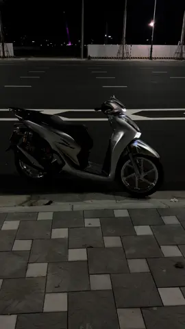Đi xem múa lân đi 🤣#Bi #sh #viral #xuhuongtiktokk #southscootervietnam🇻🇳 #bacporsche 