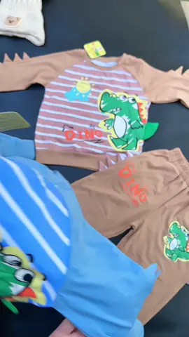 Sét bộ khủng long dài tay cho bé trai, chất cotton mềm mịn#mevabe #hoangtukids #thinhhanhtiktok #thoitrangtreem #bokhunglongchobe 
