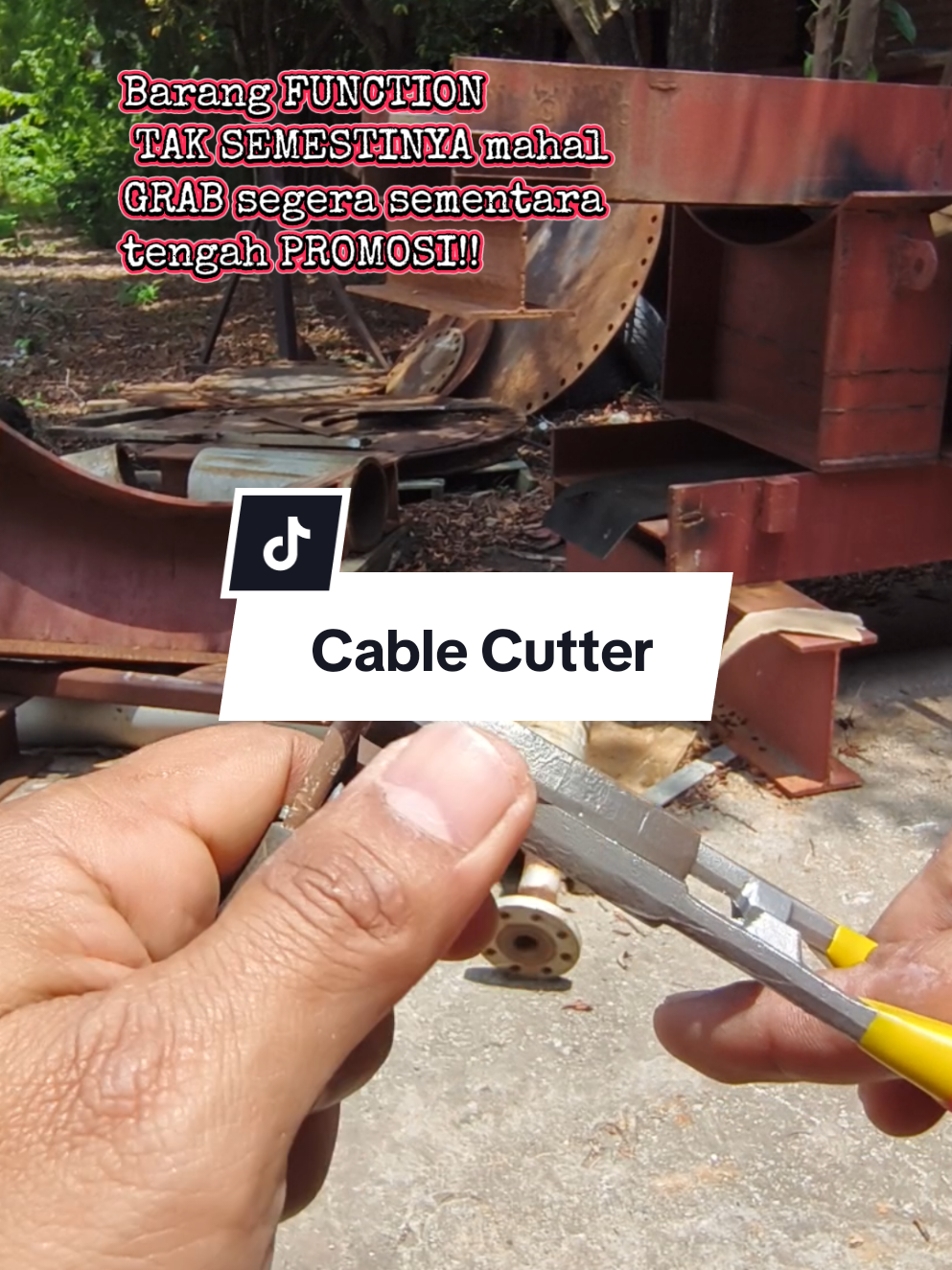 Replying to @orange5548  Tool wajib ada untuk kerja2 kabel atau pendawaian.. Grab segera sementara promosi harga jimat.  #cabelcutter #pemotongkabel #wiring #wiremanmalaysia #electricalwiring 