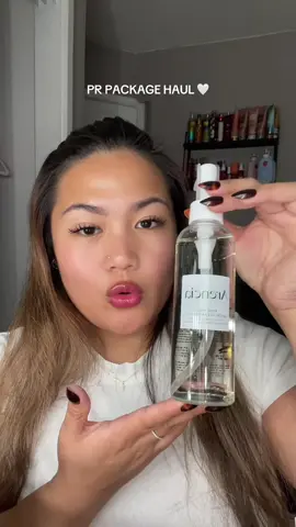 So grateful and blessed for all of these packages that I receive from these amazing companies 🥹❤️✨  @Eqqualberry @fwee @medicube global @EllaOla Brands @skinnlab @Arencia  #prpackage #contentcreator #microinfluencer #kbeauty #prhaul
