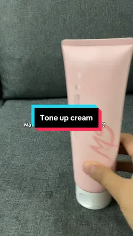 Sunscreen + lotion memang best pakai❤️ #moisturizingtoneup #toneupcream #lotiontoneup #sunscreen 