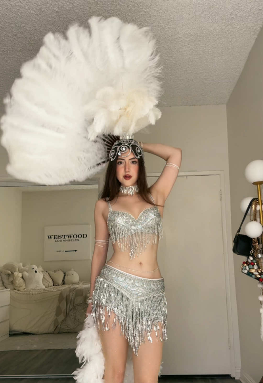 HER NAME WAS LOLA SHE WAS A SHOWGIRL ✨🪩✨ #notsophiesilva #halloween #halloweencostume #showgirl #burlesque showgirl costume ideas 