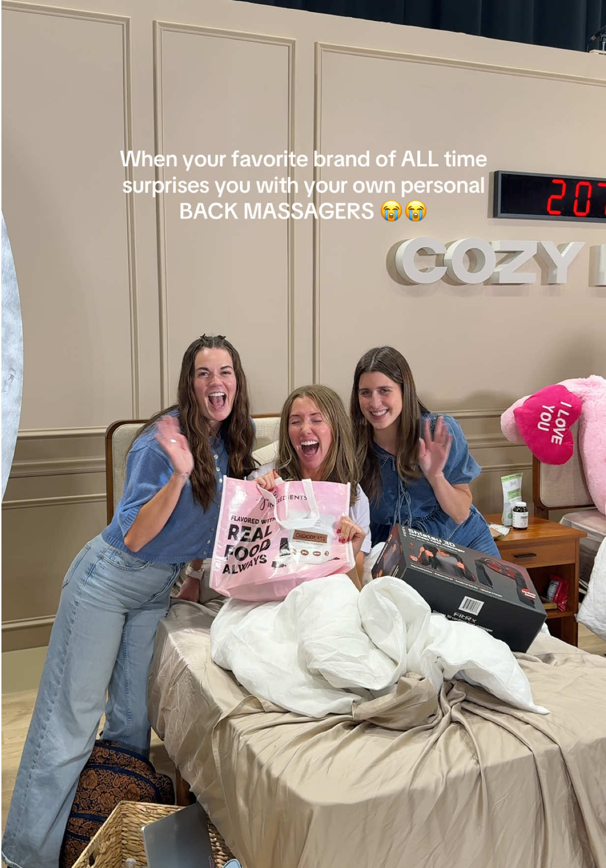 This is exactly the boost I needed 😭 ILYSM @Just.Ingredients!!! Their magnesium puts me right to sleep and will power me through another night of this @Cozy Earth Bed Rot challenge 🙏🏼 #cozyearth #bedrot #magnesium #justingredients 