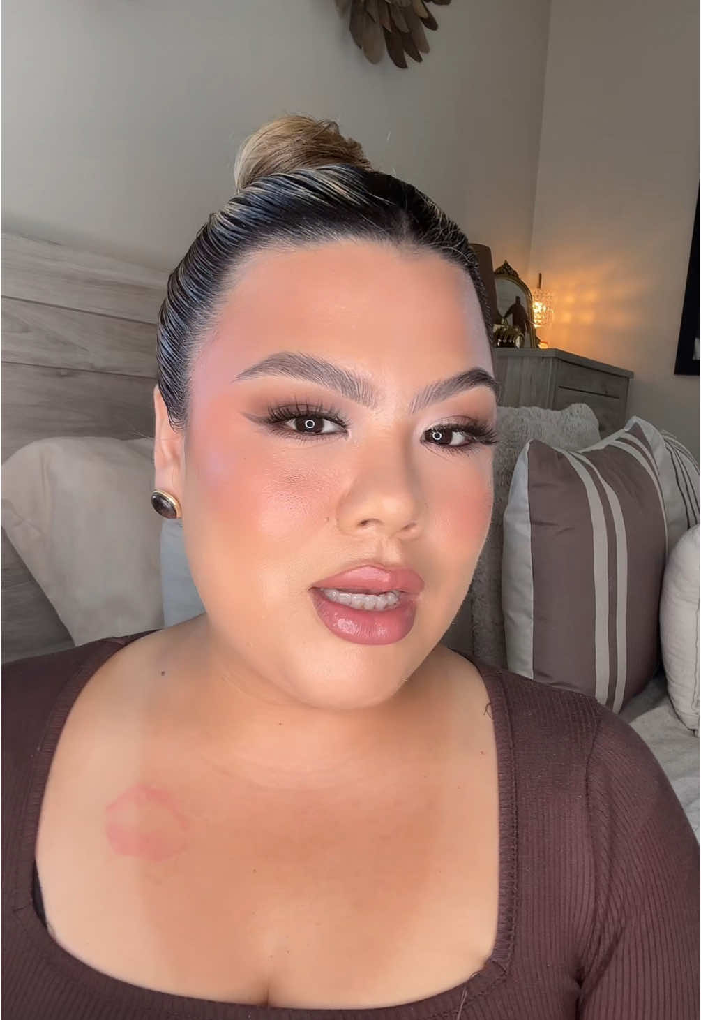 Chubby cheeks, round face, hair in a bun still that girl 💕✨