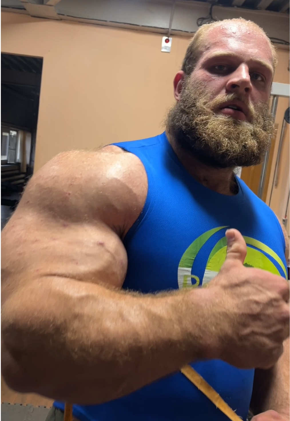 Trying to get 67-70cm arms. - Code: SMAEV1 for all @BuckedUp supplements! - #bodybuilding #andreysmaev #GymTok #trending #weightlifting 