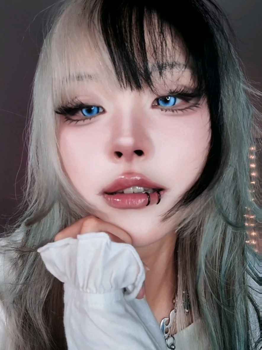 another day another catfish was trying out some new makeup products for cosplay and ended up liking this look  maybe I'll drop a tutorial? 👀 #fashioninspo #y2k #makeup #cosplayer #anime 