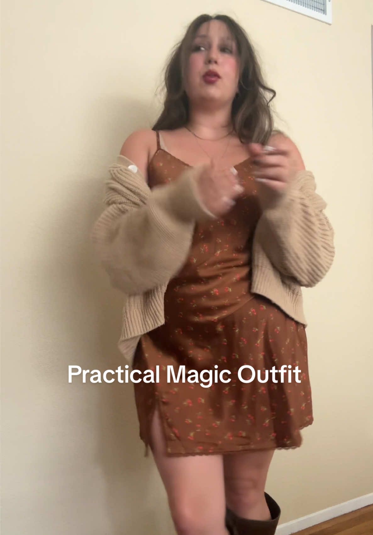 I love how this outfit turned out #practicalmagic #fallaesthetic #fallstyle #falloutfits #traveltiktok 