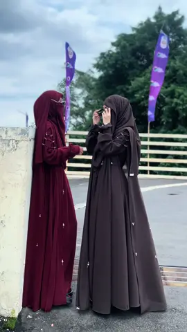 Dua duanya bikin cerah ke kulit warnanya😍❤️🤎 menurut kalian mahogany atau maroon nih ? #putristiahijab #shaylaabaya 