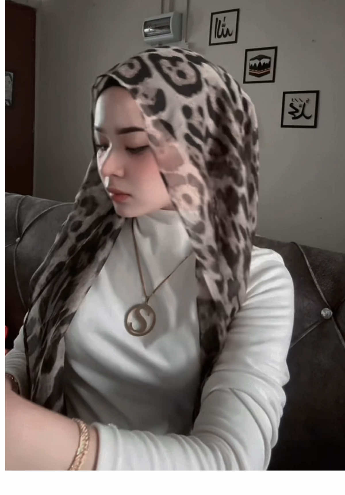 i pakai colour khaki ✨ ✨ #shawlleopard #shawlmurah #shawlviral 