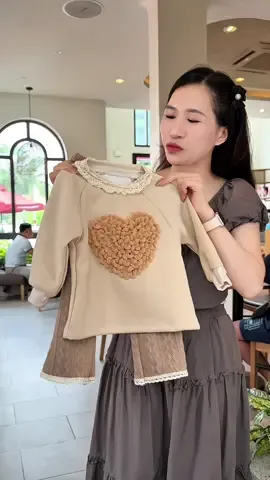 Bộ nỉ vintage xinh xỉu các mom ơi #quanaotreem #thoitrangtreem #memykytinh #bobegai  #onniki 