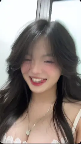 A ơi e muốn được ôm yêu