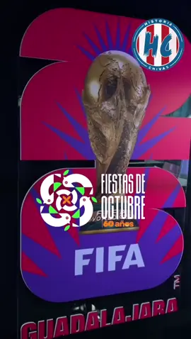 ⚽ ¡EL MUNDIAL YA SE VIVE EN GUADALAJARA! 🎉🔥 Las Fiestas de Octubre tienen un invitado especial: el pabellón “El Alma del Mundial”, un espacio único donde podrás sentir la emoción del fútbol como nunca antes. 🙌 👉 Camina por el túnel multisensorial como si fueras jugador, disfruta de memorabilia de leyendas como Pelé, Maradona, Cristiano y Cuauhtémoc Blanco, conoce el balón oficial Trionda 2026 y deja tu huella en el muro del legado. 🏆✨ 📍 Disponible del 3 de octubre al 4 de noviembre con tu acceso general. 💥 Vive la historia. Siente la pasión. ¡Prepárate para el Mundial en casa! #FiestasDeOctubre #Mundial2026 #Guadalajara #ElAlmaDelMundial #Fútbol
