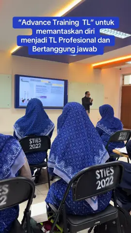 Alhamdulillah bu Evi Hari ini tgl 04 Okt 2025 menggikuti  Advance Traninig TL belajar belajar dan belajar lagi untuk memantaskan diri menjadi TL yg Profesional  dan Bertanggung jawab pada Tamu tany Allah dan Rasalulloh. Semoga acaranya berjalan lancar dan setelah ini bisa menjadi TL di tgl 19 Nop 2025. Mau info bisa DM ya.#umrahsesuaifasilitas ##umrahpaforite #fyp #unrahviral 
