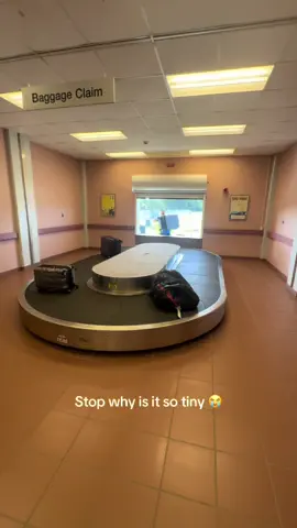 At least it’s quick #airport #airporthumor #hattiesburg 